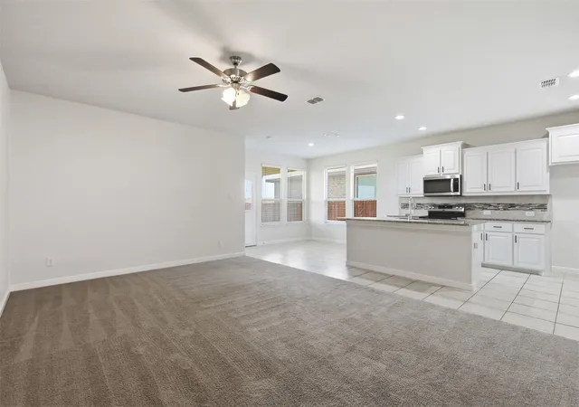 Photo 4 of Single family home for sale at 908 Nelson Pl, Burleson, TX 76028 | MLS# 21337770 | Listing updated on 2026-08-31