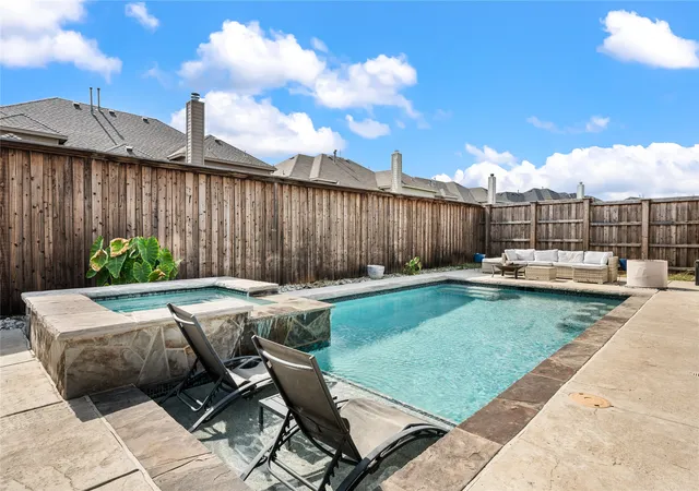 Photo 3 of Single family home for sale at 11809 Indian Pony Wy, Fort Worth, TX 76244 | MLS# 21336120 | Listing updated on 2026-09-14