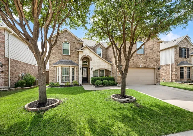 Photo 4 of Single family home for sale at 11809 Indian Pony Wy, Fort Worth, TX 76244 | MLS# 21336120 | Listing updated on 2026-09-14
