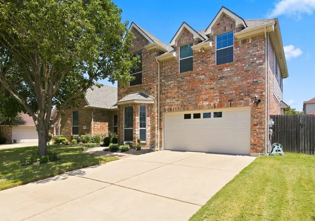 Photo 1 of Sale Pending at 1406 Lennox Wy, Mansfield, TX 76063 | MLS# 21331031 | Listing updated on 2026-09-21