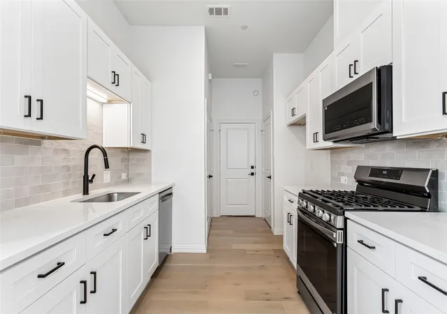 Photo 3 of Townhouse for sale at 2404 Acorn Ct, Sachse, TX 75048 | MLS# 21337706 | Listing updated on 2026-10-06