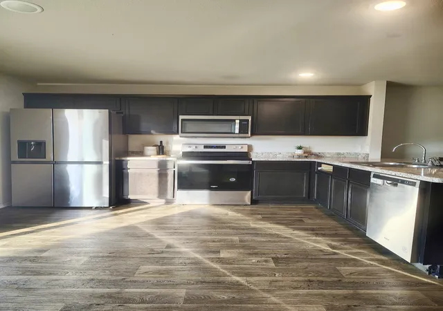 Photo 2 of Single family home for sale at 107 Spring Creek Ln, Terrell, TX 75160 | MLS# 21337846 | Listing updated on 2026-09-08