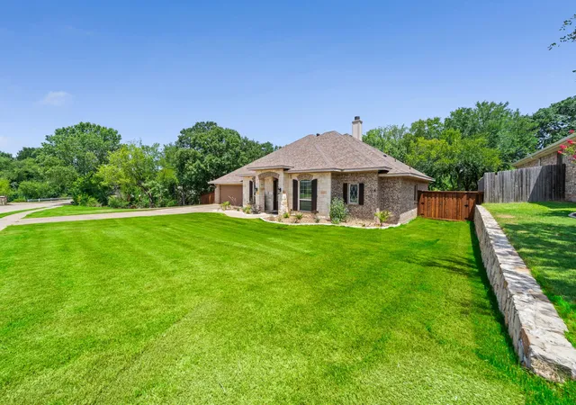 Photo 2 of Sale Pending at 508 Oak Forest Ct, Kennedale, TX 76060 | MLS# 21337869 | Listing updated on 2026-09-20