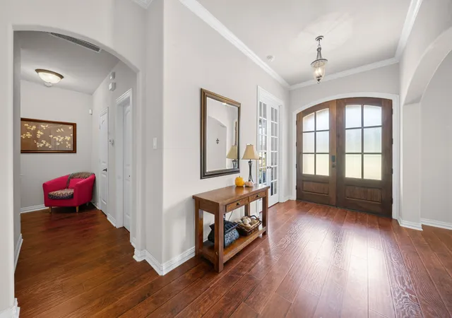 Photo 3 of Sale Pending at 508 Oak Forest Ct, Kennedale, TX 76060 | MLS# 21337869 | Listing updated on 2026-09-20
