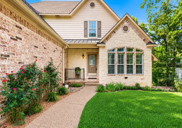 Photo 3 of Single family home for sale at 521 Hideaway Lane Central Lane, Lindale, TX 75771 | MLS# 21337378 | Listing updated on 2026-09-11