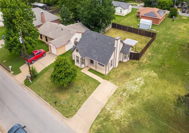 Photo 2 of Single family home for sale at 509 Bethlehem St, Terrell, TX 75160 | MLS# 21337916 | Listing updated on 2026-09-09