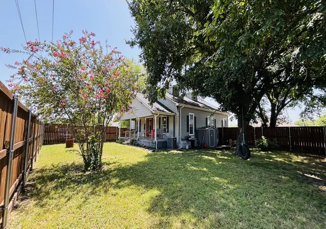 Photo 2 of Single family home for sale at 519 W Fm 545, Blue Ridge, TX 75424 | MLS# 21314561 | Listing updated on 2026-09-14