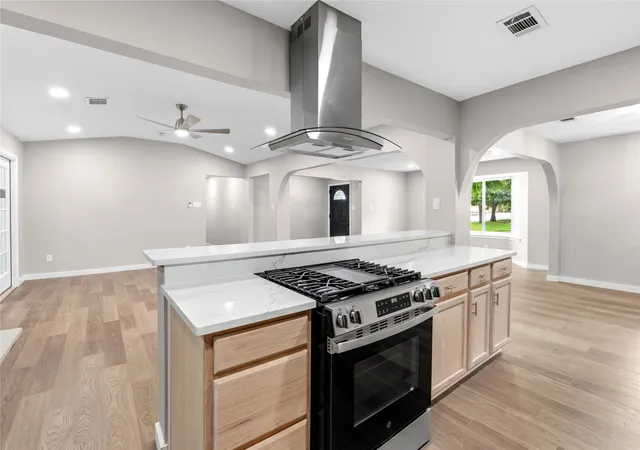 Photo 4 of Single family home for sale at 702 Austrian Rd, Grand Prairie, TX 75050 | MLS# 21337381 | Listing updated on 2026-09-14