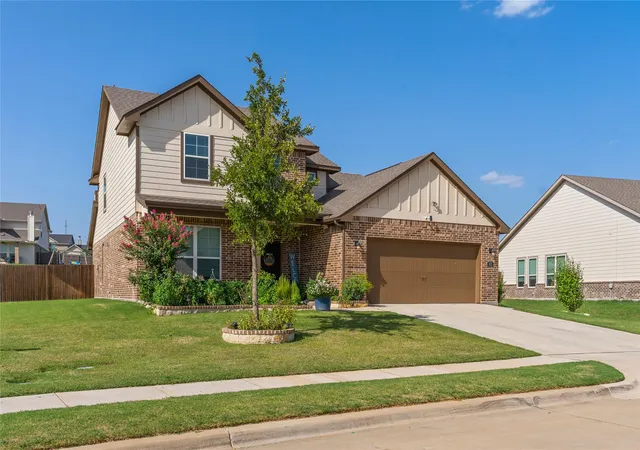 Photo 3 of Single family home for sale at 832 Feather Edge Dr, Springtown, TX 76082 | MLS# 21337969 | Listing updated on 2026-09-04