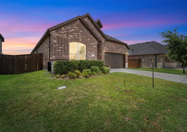 Photo 3 of Single family home for sale at 2526 Thayne Dr, Anna, TX 75409 | MLS# 21337952 | Listing updated on 2026-09-13