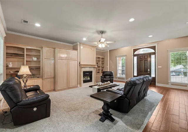 Photo 3 of Single family home for sale at 10776 Legg Dr, Kemp, TX 75143 | MLS# 21333963 | Listing updated on 2026-10-03