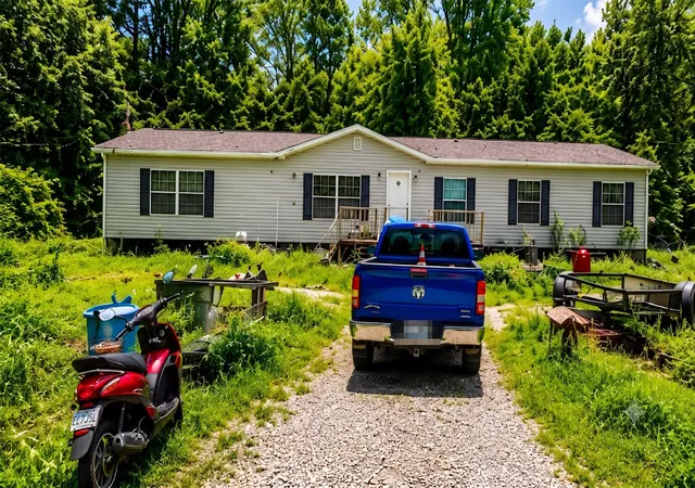 Photo 1 of Manufactured home for sale at 5318 Lesleigh Cir, Orange, TX 77632 | MLS# 21337305 | Listing updated on 2026-09-10