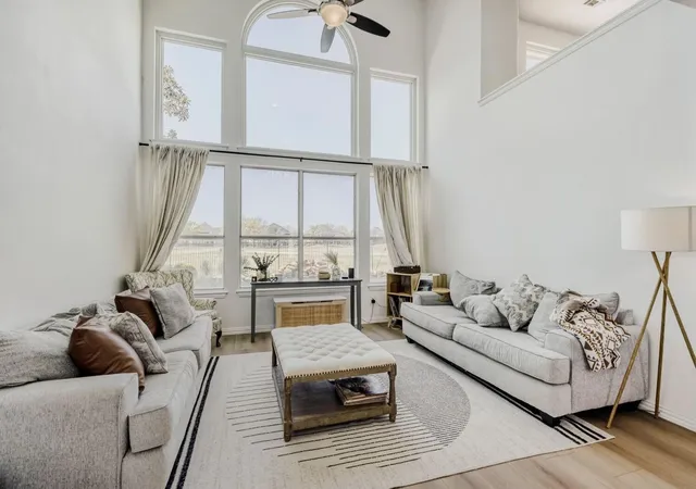 Photo 4 of Single family home for sale at 9709 Fairway Vista Dr, Rowlett, TX 75089 | MLS# 21337725 | Listing updated on 2026-09-04