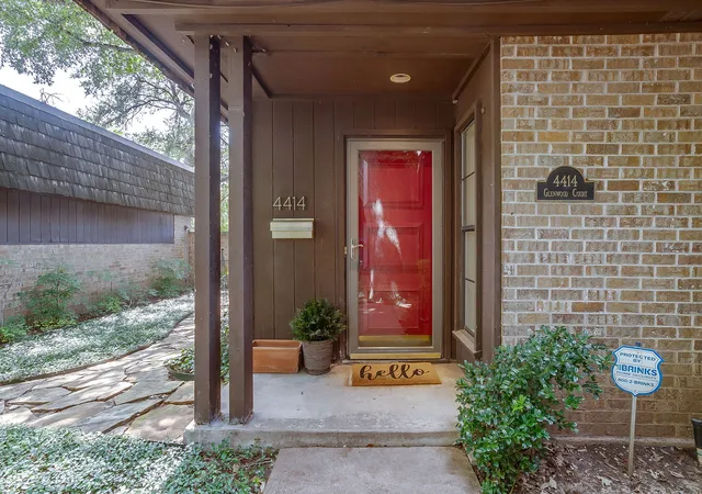Photo 4 of Townhouse for sale at 4414 Glenwood Ct, Fort Worth, TX 76109 | MLS# 21337879 | Listing updated on 2026-09-15