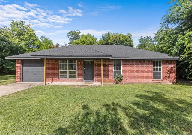 Photo 2 of Sale Pending at 235 Hickory St, Blossom, TX 75416 | MLS# 21338155 | Listing updated on 2026-09-23