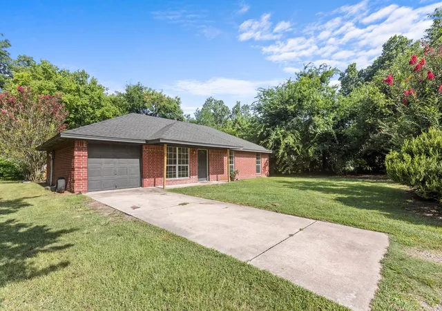Photo 3 of Sale Pending at 235 Hickory St, Blossom, TX 75416 | MLS# 21338155 | Listing updated on 2026-09-23