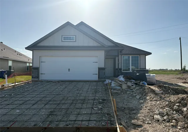 Photo 1 of Sale Pending at 2801 Teasdale Rd, Lorena, TX 76655 | MLS# 21338119 | Listing updated on 2026-09-18