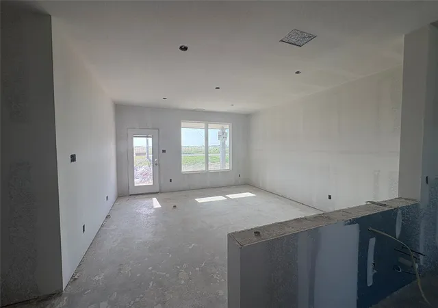 Photo 4 of Sale Pending at 2801 Teasdale Rd, Lorena, TX 76655 | MLS# 21338119 | Listing updated on 2026-09-18