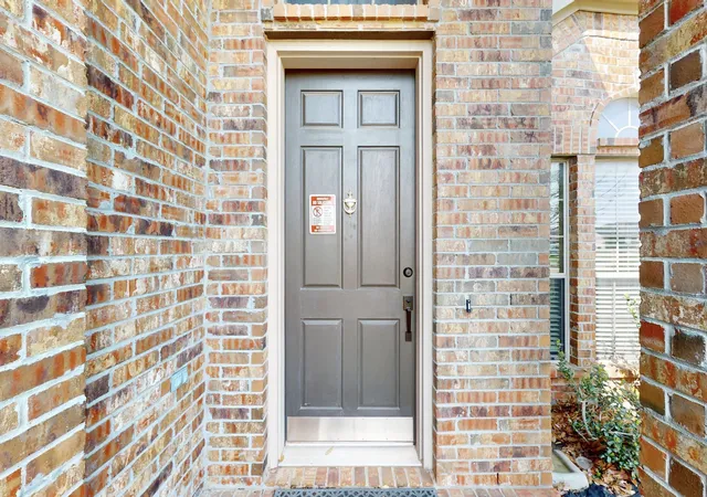 Photo 3 of Single family home for sale at 6925 Cattle Dr, Fort Worth, TX 76179 | MLS# 21338192 | Listing updated on 2026-09-11