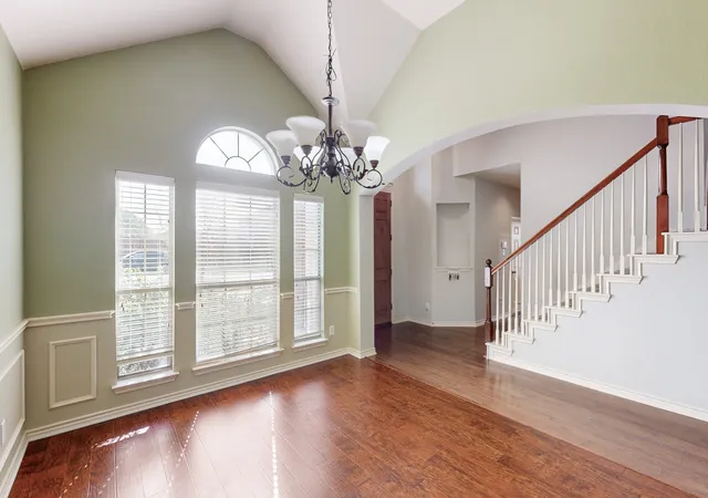 Photo 4 of Single family home for sale at 6925 Cattle Dr, Fort Worth, TX 76179 | MLS# 21338192 | Listing updated on 2026-09-11