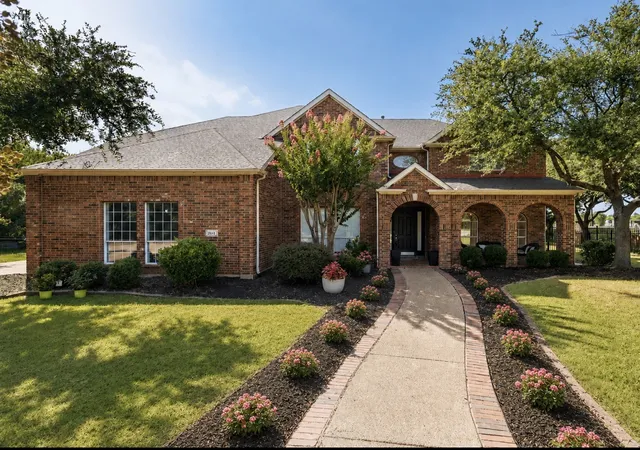 Photo 1 of Single family home for sale at 201 Stanford Ct, Rockwall, TX 75032 | MLS# 21334210 | Listing updated on 2026-07-29