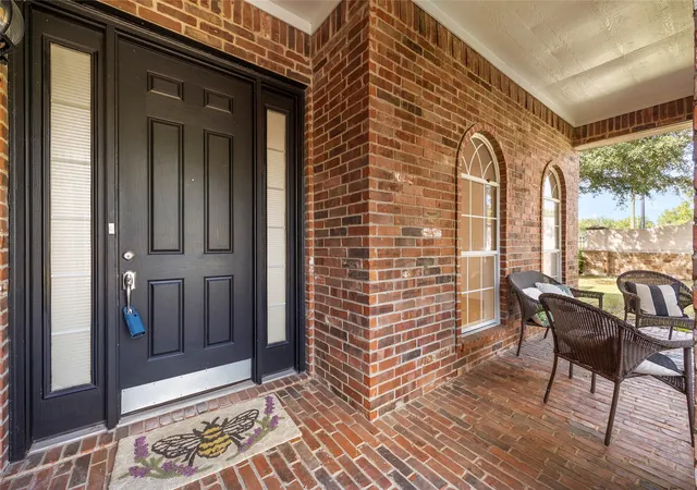 Photo 2 of Single family home for sale at 201 Stanford Ct, Rockwall, TX 75032 | MLS# 21334210 | Listing updated on 2026-07-29