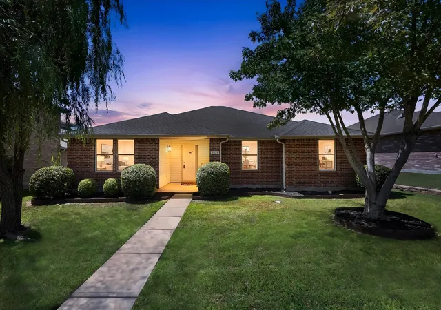Photo 1 of Single family home for sale at 3079 Dusty Ridge Dr, Rockwall, TX 75032 | MLS# 21338248 | Listing updated on 2026-09-18
