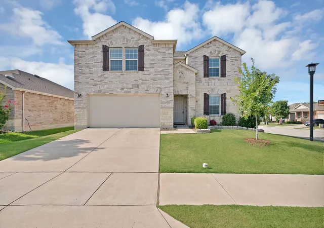 Photo 1 of Single family home for sale at 3004 Walker Creek Dr, Little Elm, TX 75068 | MLS# 21338295 | Listing updated on 2026-09-08