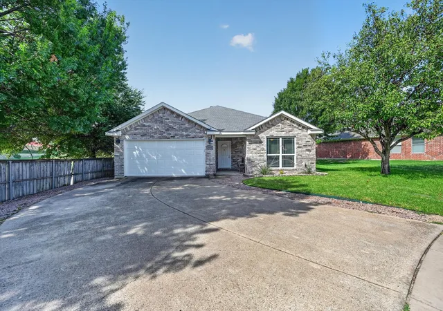 Photo 2 of Sale Pending at 5440 Trout Creek Ct, Watauga, TX 76137 | MLS# 21337035 | Listing updated on 2026-09-10