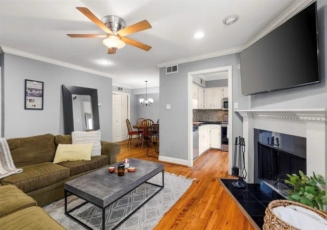 Photo 2 of Condo for sale at 4800 Northway Dr #18A, Dallas, TX 75206 | MLS# 21338168 | Listing updated on 2026-09-11