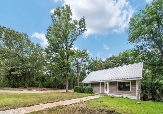 Photo 1 of Sale Pending at 14224 Daniel Boone Ln, Malakoff, TX 75148 | MLS# 21338326 | Listing updated on 2026-09-26