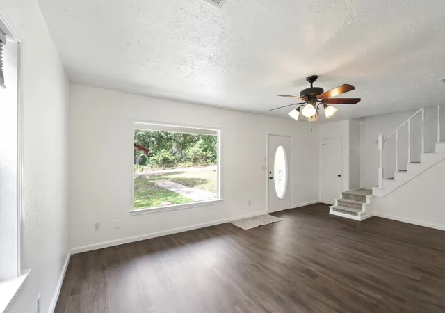 Photo 4 of Sale Pending at 14224 Daniel Boone Ln, Malakoff, TX 75148 | MLS# 21338326 | Listing updated on 2026-09-26