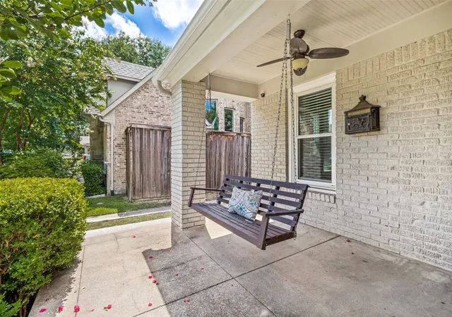 Photo 3 of Sale Pending at 5818 Vickery Blvd, Dallas, TX 75206 | MLS# 21337709 | Listing updated on 2026-09-10