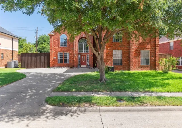 Photo 3 of Sale Pending at 1013 Larkspur Dr, Allen, TX 75002 | MLS# 21318243 | Listing updated on 2026-10-05