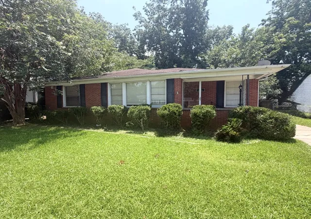 Photo 1 of Single family home for sale at 371 Atlantic Ave, Shreveport, LA 71105 | MLS# 21337887 | Listing updated on 2026-09-11