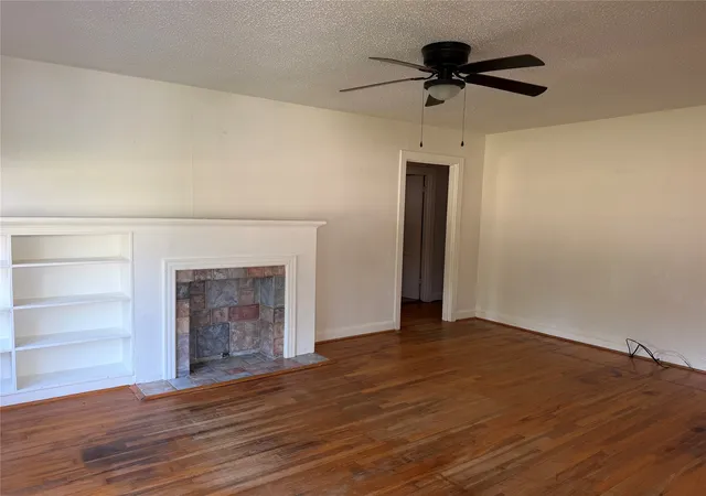 Photo 3 of Single family home for sale at 371 Atlantic Ave, Shreveport, LA 71105 | MLS# 21337887 | Listing updated on 2026-09-11