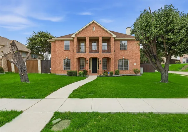 Photo 1 of Single family home for sale at 1400 Hudspeth Dr, Carrollton, TX 75010 | MLS# 21338502 | Listing updated on 2026-08-01
