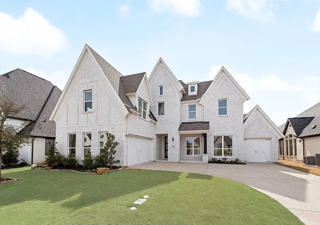 Photo 2 of Single family home for sale at 2830 Shane Dr, Midlothian, TX 76065 | MLS# 21338523 | Listing updated on 2026-10-04