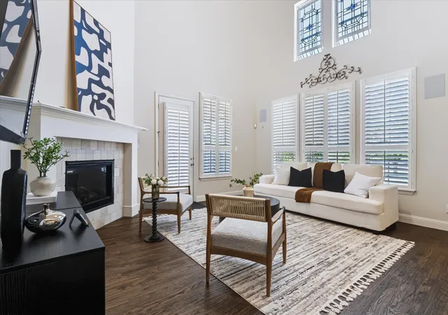 Photo 2 of Single family home for sale at 291 Moorland Dr, Richardson, TX 75080 | MLS# 21338009 | Listing updated on 2026-09-13