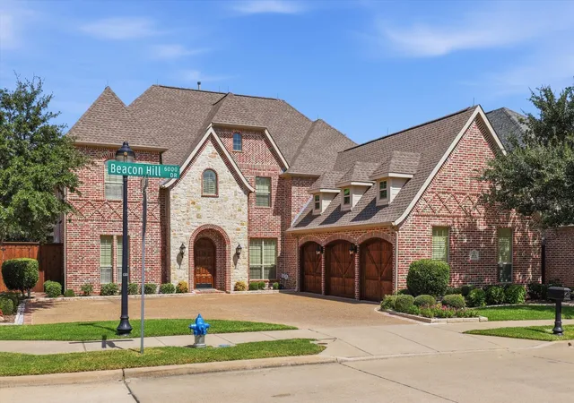 Photo 2 of Mansion for sale at 6076 Beacon Hl Dr, Frisco, TX 75036 | MLS# 21338594 | Listing updated on 2026-09-12