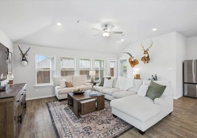 Photo 1 of Single family home for sale at 8924 Flying Eagle Ln, Fort Worth, TX 76131 | MLS# 21338079 | Listing updated on 2026-09-11
