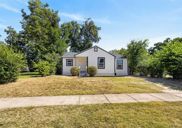 Photo 1 of Single family home for sale at 1212 E Ramsey Ave, Fort Worth, TX 76104 | MLS# 21332183 | Listing updated on 2026-09-09
