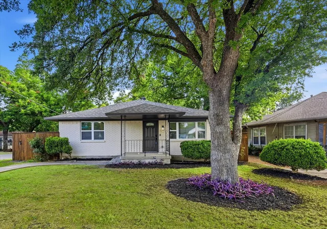 Photo 2 of Single family home for sale at 523 Martinique Ave, Dallas, TX 75223 | MLS# 21336915 | Listing updated on 2026-09-09