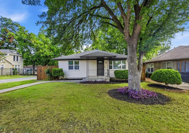 Photo 3 of Single family home for sale at 523 Martinique Ave, Dallas, TX 75223 | MLS# 21336915 | Listing updated on 2026-09-09