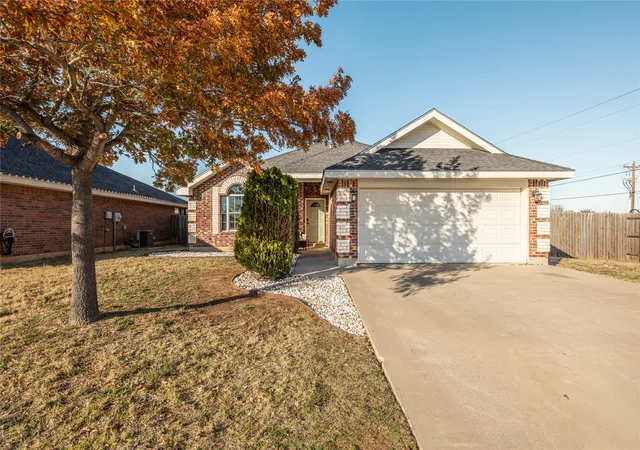 Photo 3 of Single family home for sale at 958 Swift Water Dr, Abilene, TX 79602 | MLS# 21338765 | Listing updated on 2026-07-29
