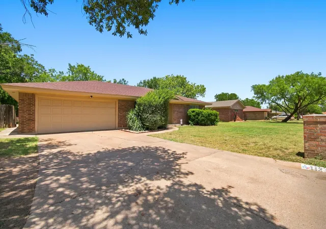 Photo 2 of Sale Pending at 1134 Piedmont Dr, Abilene, TX 79601 | MLS# 21335722 | Listing updated on 2026-09-08