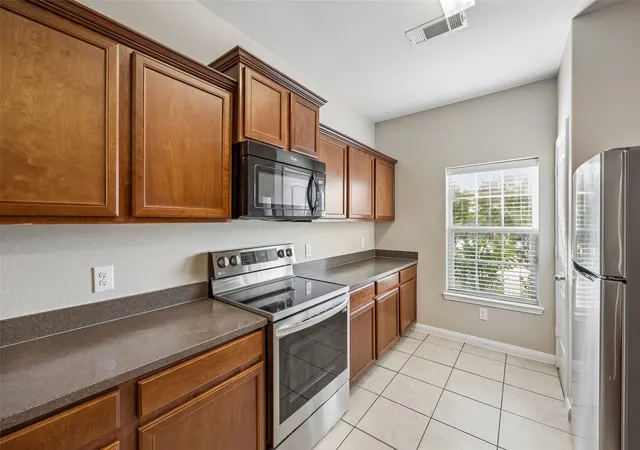 Photo 3 of Single family home for sale at 4709 Cedar Springs Dr, Fort Worth, TX 76179 | MLS# 21338745 | Listing updated on 2026-09-19