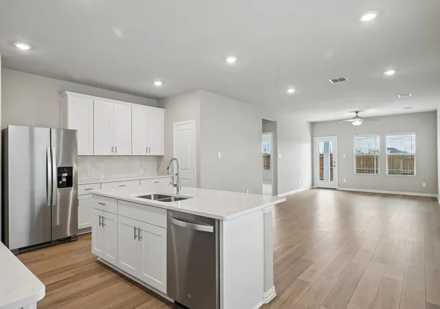 Photo 3 of Sale Pending at 122 Winchester Hill Ln, Princeton, TX 75071 | MLS# 21338065 | Listing updated on 2026-09-09