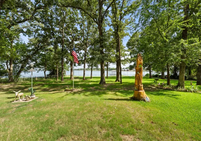 Photo 3 of Sale Pending at 3935 Autumn Point Dr, Wills Point, TX 75169 | MLS# 21332301 | Listing updated on 2026-09-17