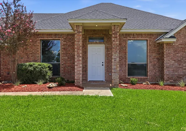 Photo 3 of Single family home for sale at 14316 Rising Spring Rd, Haslet, TX 76052 | MLS# 21336191 | Listing updated on 2026-10-04